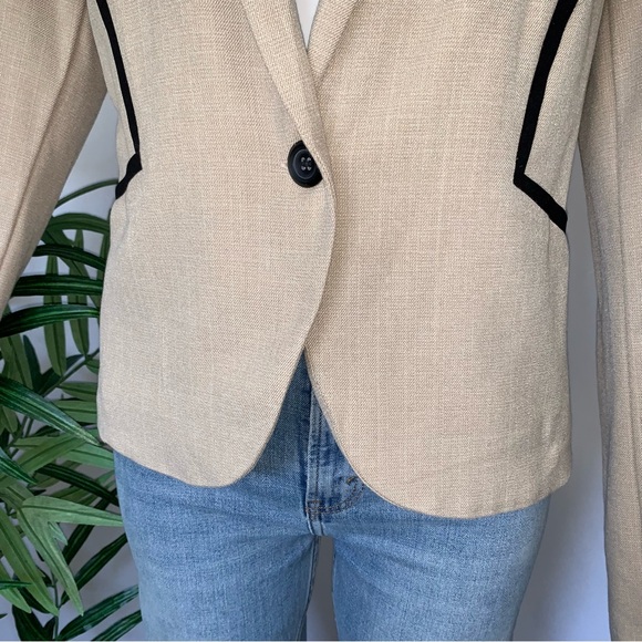 v i n t a g e :: Y2K Sophisticated Mod Classy Neutral Blazer - Picture 9 of 10